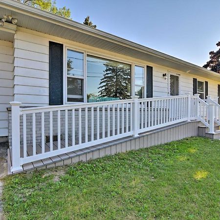 Lake Huron House With Grill And Beach Access! East Tawas 外观 照片