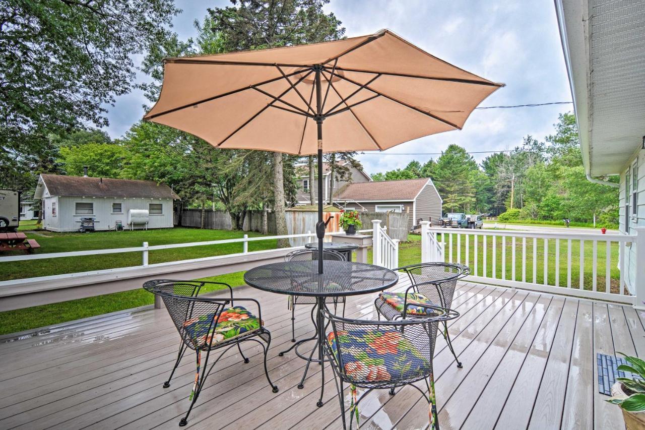 Lake Huron House With Grill And Beach Access! East Tawas 外观 照片