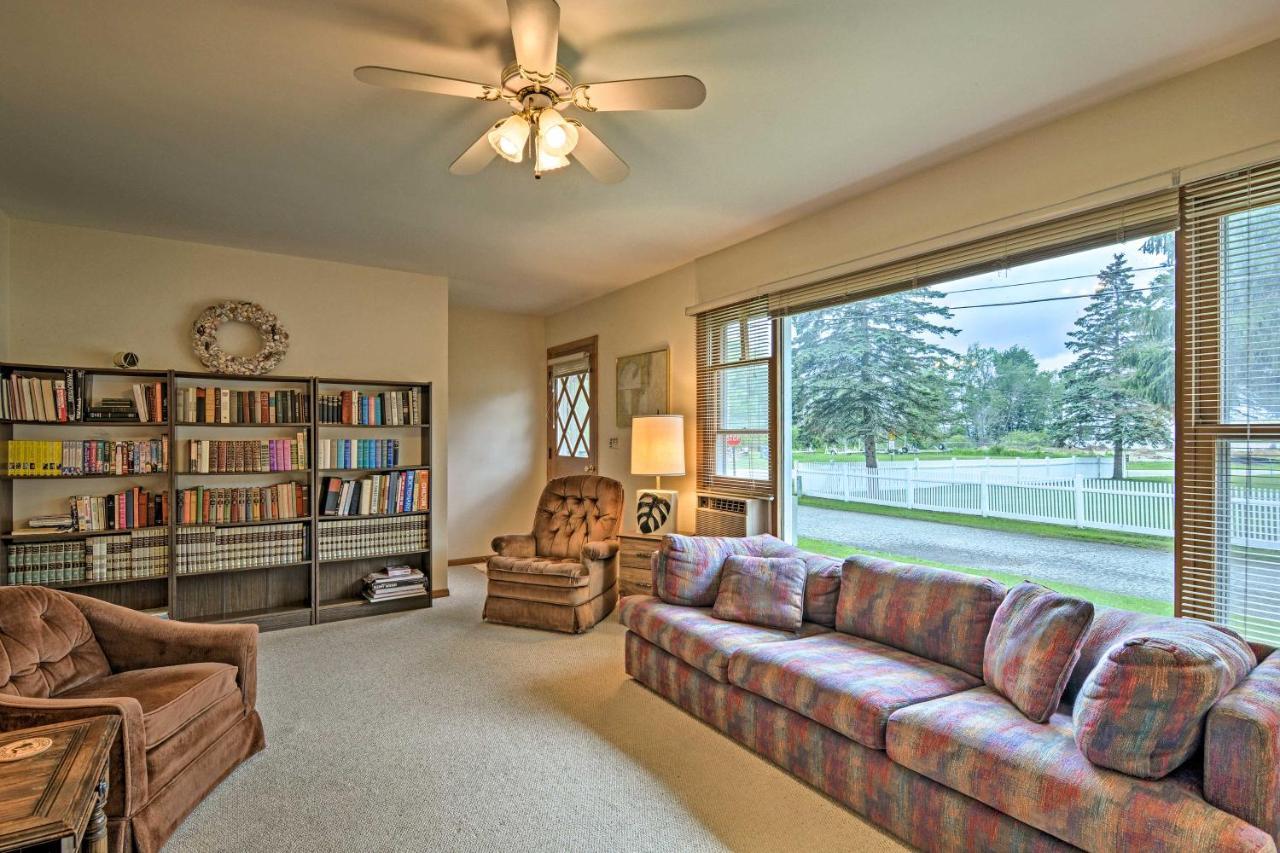 Lake Huron House With Grill And Beach Access! East Tawas 外观 照片