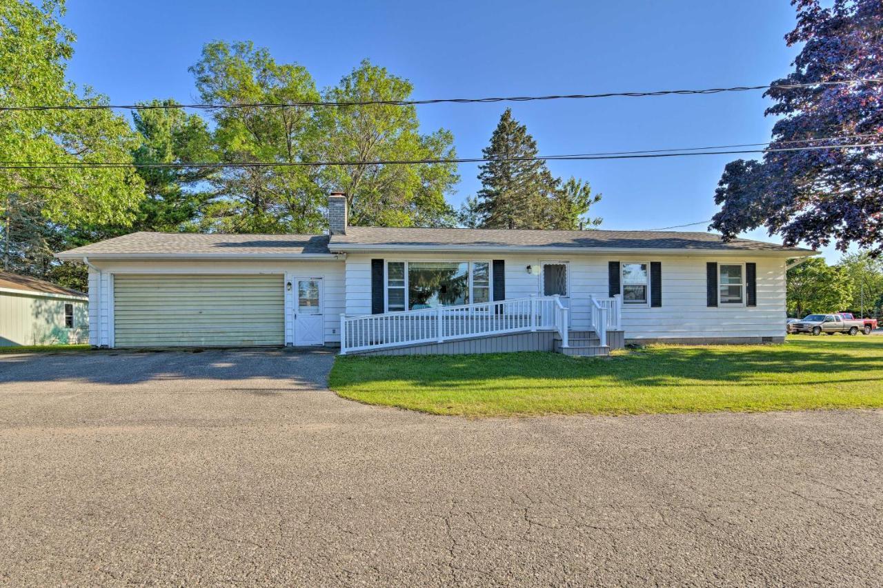 Lake Huron House With Grill And Beach Access! East Tawas 外观 照片
