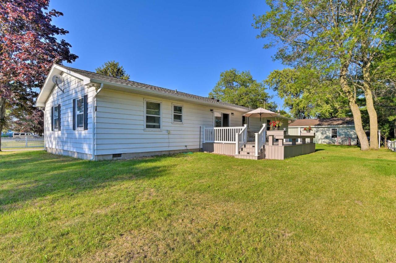 Lake Huron House With Grill And Beach Access! East Tawas 外观 照片