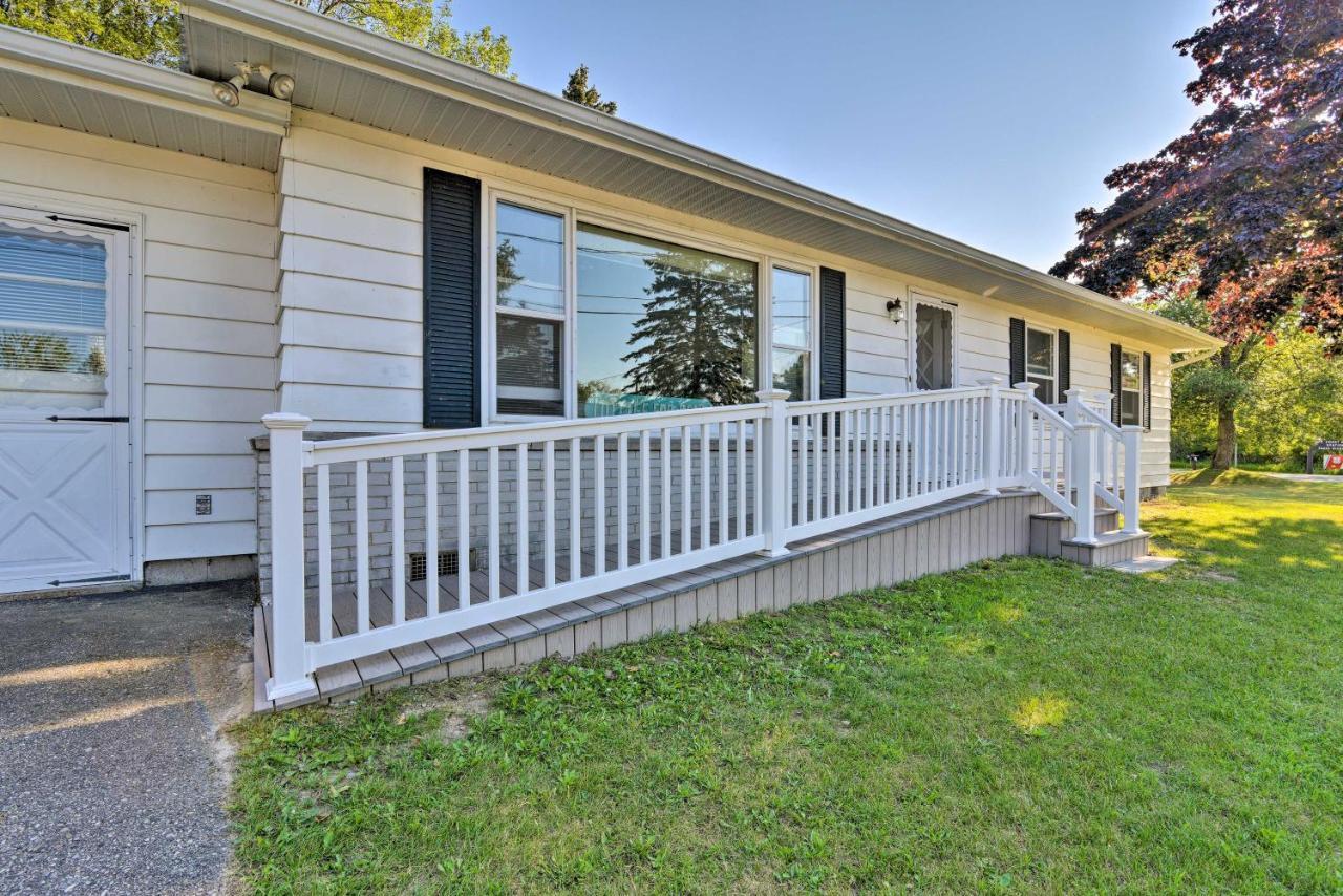 Lake Huron House With Grill And Beach Access! East Tawas 外观 照片